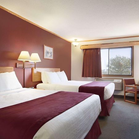 Motel Super 8 By Wyndham Eveleth Zewnętrze zdjęcie